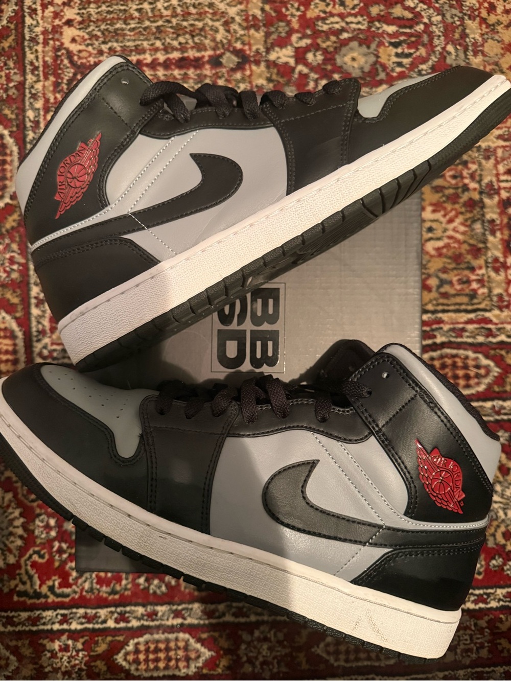 Jordan 1 Mid Shadow Red
